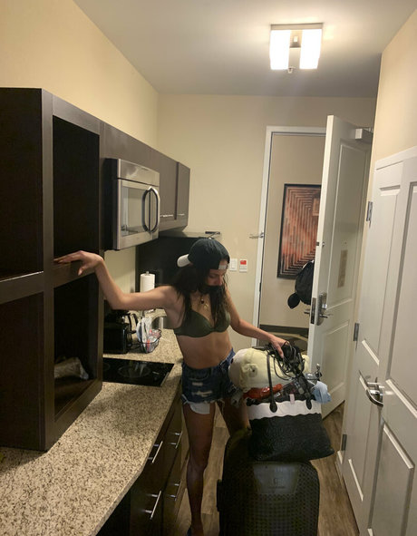 aliciaa starchild only fans.