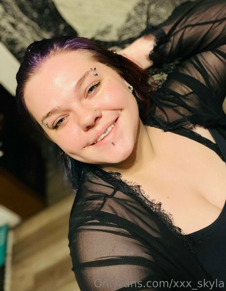 onlyskyyla nude only fans