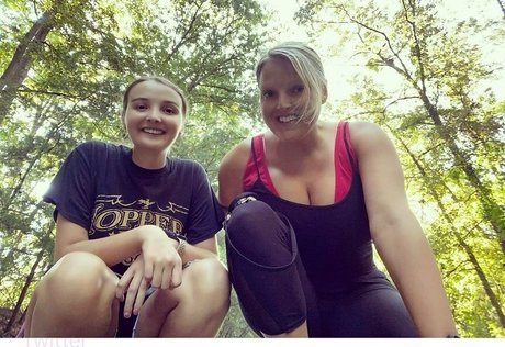 HealthyHappyFitandProud onlyfans pics nude