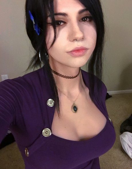 Kalindra Chan onlyfans strip tease