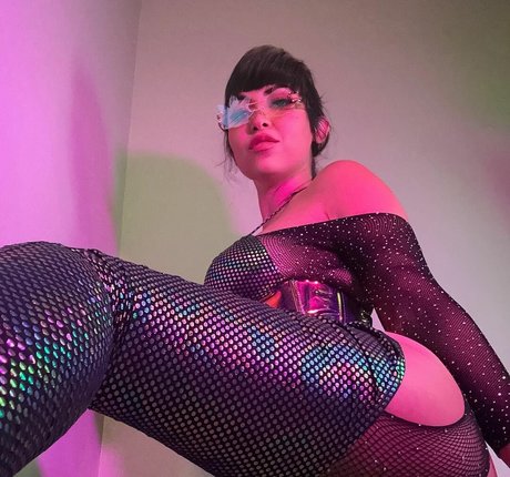 Pinksaltmoon onlyfans model