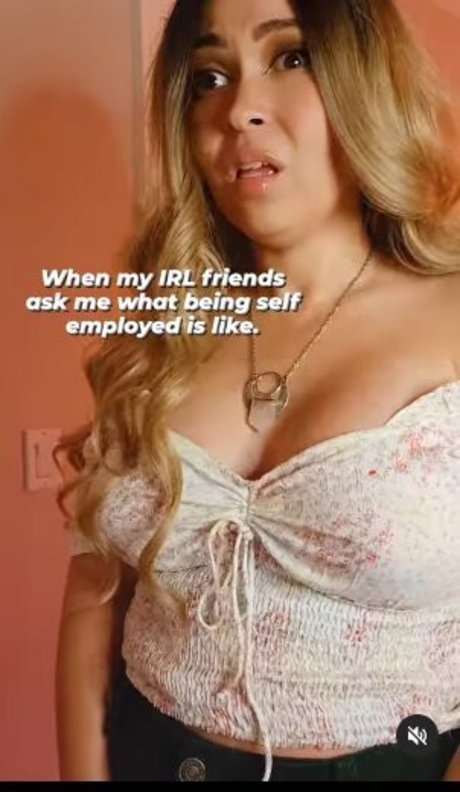 Pinksaltmoon naked onlyfans pics