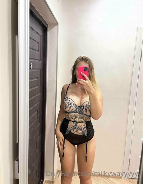 tiiiiits queen only fans leak nude