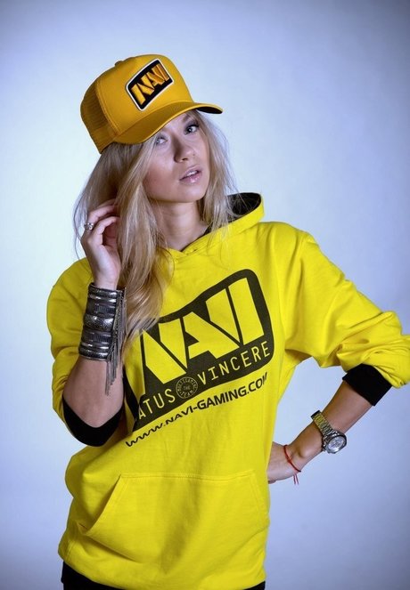 Polina Logunova onlyfans porn leaked