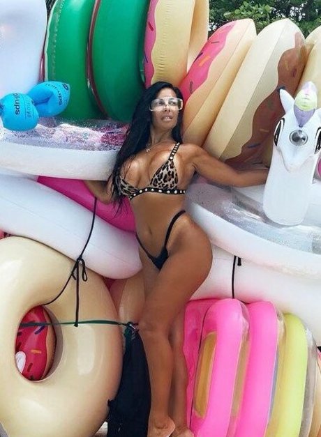 Silvia Iacucci onlyfans content type