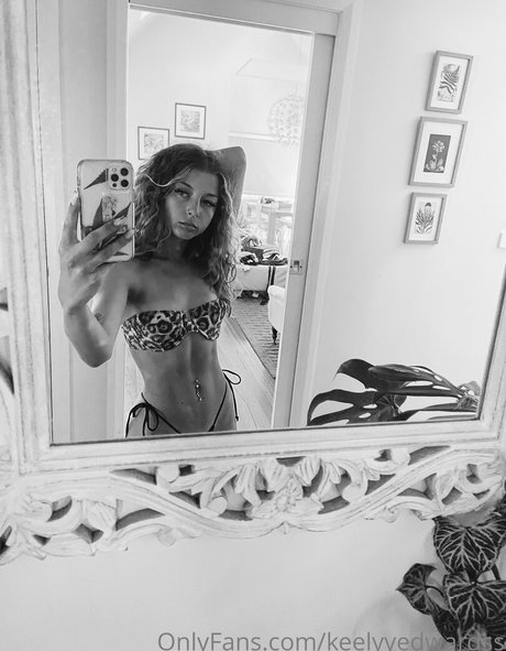 keelyyedwardss nude only fans leaks