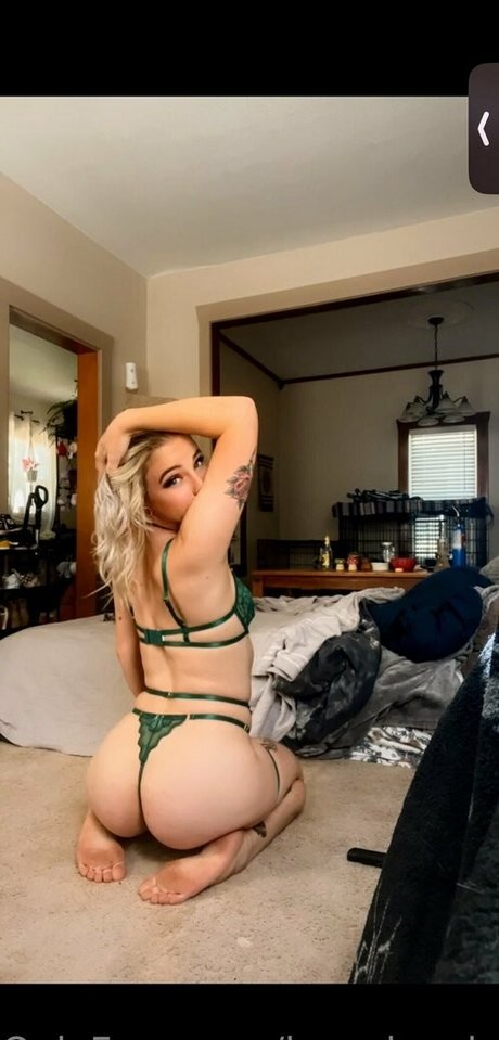 loveslovely onlyfans star