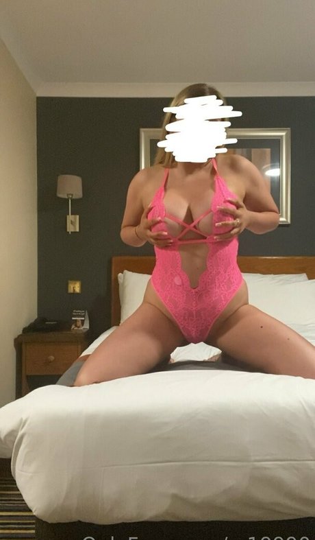 petite brunette onlyfans naked print