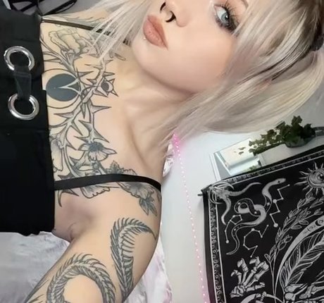 alisawaifu only fans content