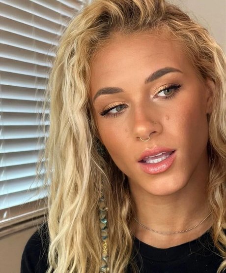 Sol Ruca onlyfans free