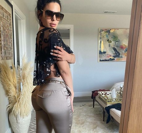 Nadine Velazquez onlyfans leaks porn
