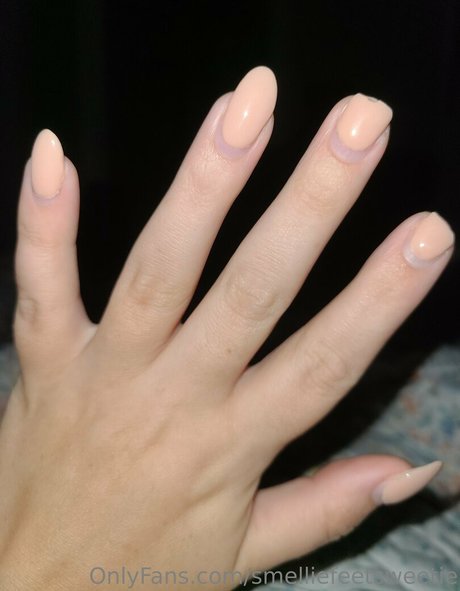 smelliefeetsweetie onlyfans.