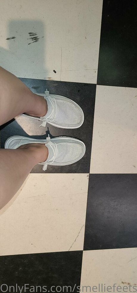 smelliefeetsweetie is on onlyfans