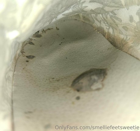 smelliefeetsweetie new onlyfans leaks