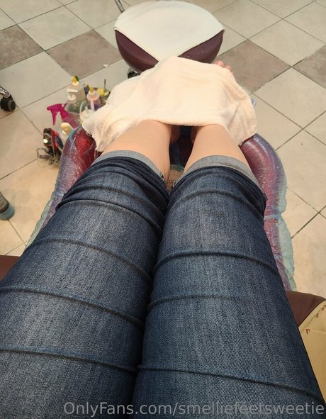 smelliefeetsweetie onlyfans leak