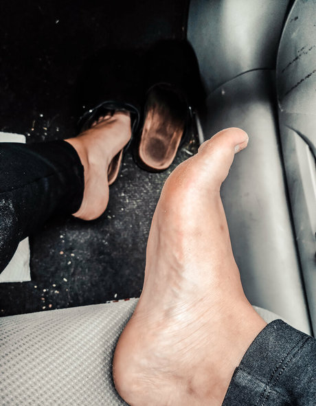 smelliefeetsweetie new onlyfans leaks