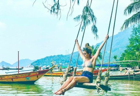 Melissa Roxburgh Profile image