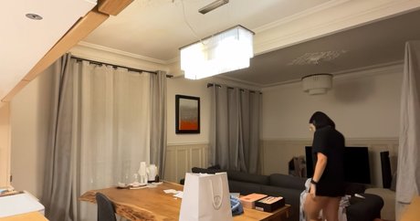 Agathe Auproux onlyfans model photo