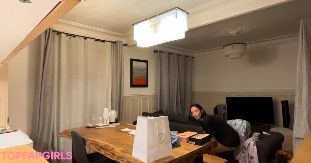 Agathe Auproux leak onlyfans