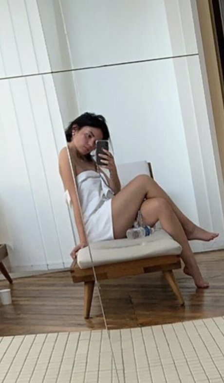 Agathe Auproux onlyfans leaked