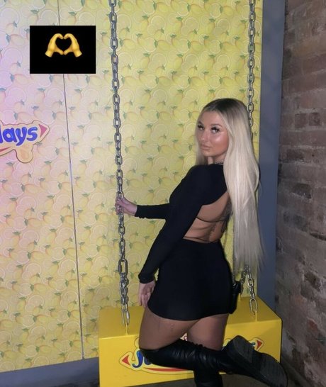 Laurie Graham  photos