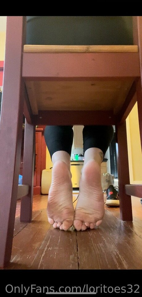 loritoes32 leaked onlyfans