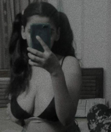 Sanjana Saba onlyfans strip tease