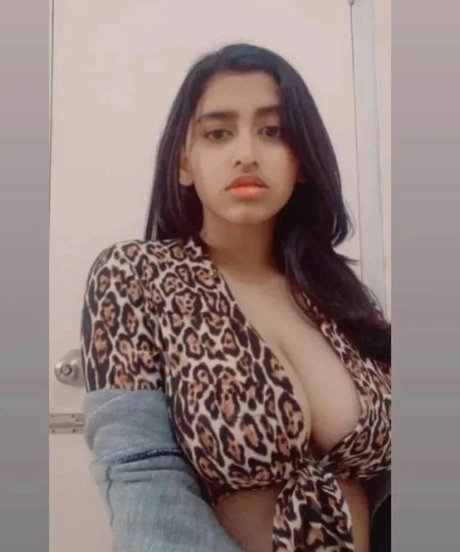 Sanjana Saba boobs onlyfans