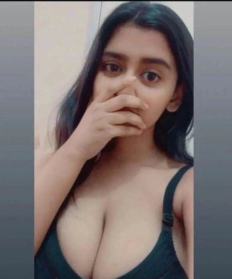 Sanjana Saba onlyfans strip