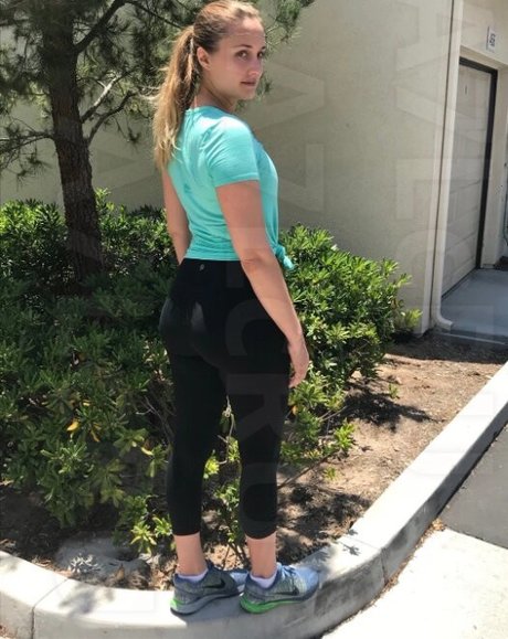 Naomi Kyle onlyfans leak