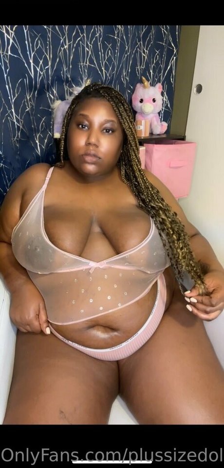 plussizedollface only fans nude