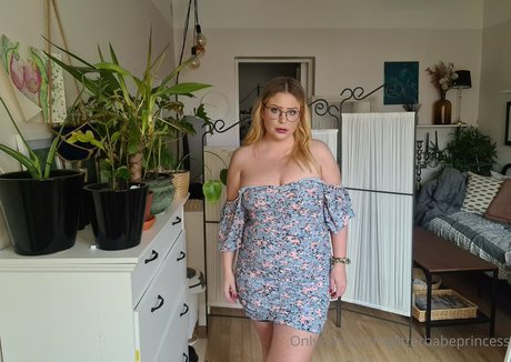 glitterbabeprincess onlyfans fotos