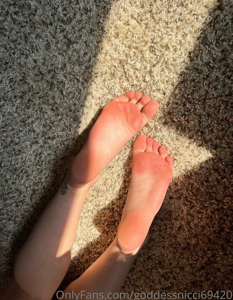 open legs onlyfans art porn glimpse