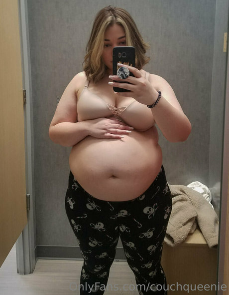 couchqueenie nude leaks onlyfans