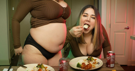 couchqueenie onlyfans naked pics