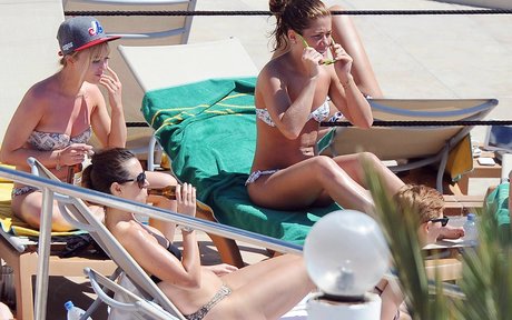 college slut onlyfans free naked scan