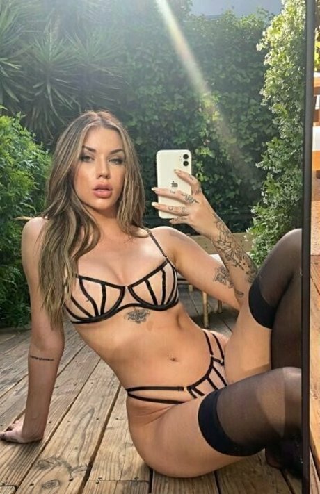 itssaraxo naked onlyfans leaked