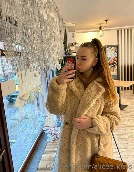 alicee kisss onlyfans leaked dirtyship