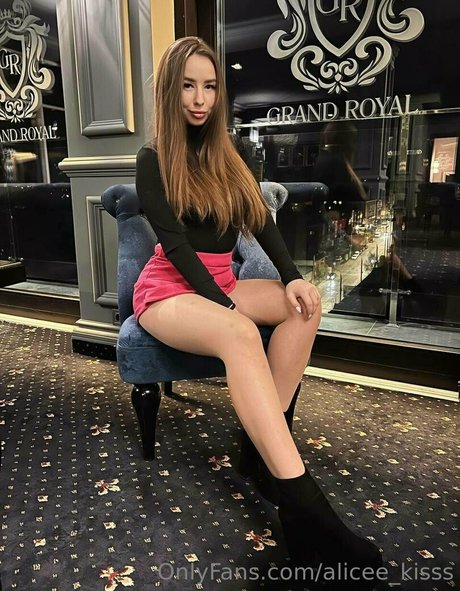 alicee kisss onlyfans porn leaks