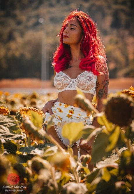 QueenREd sexy onlyfans