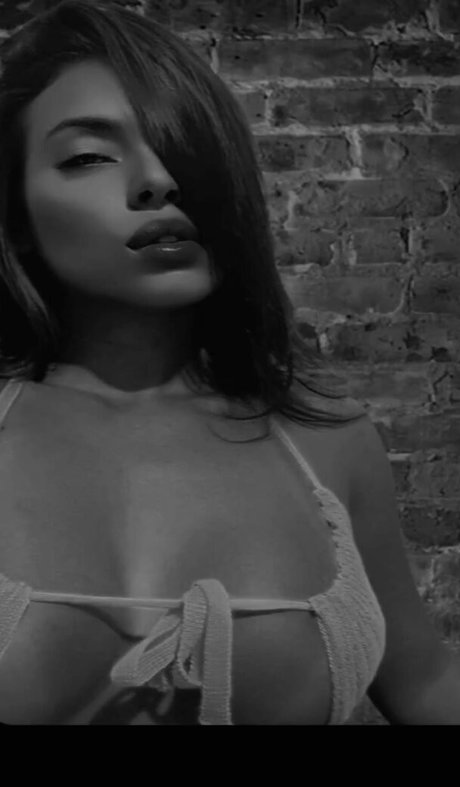 Juju Bellini onlyfans model