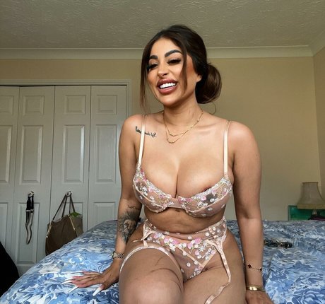 Priya Yasmin X onlyfans leaks