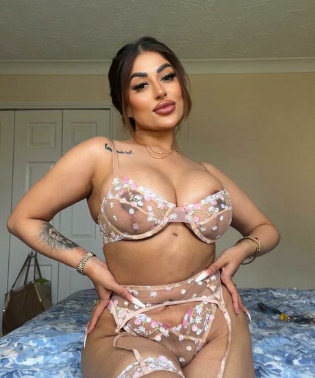 Priya Yasmin X feet onlyfans