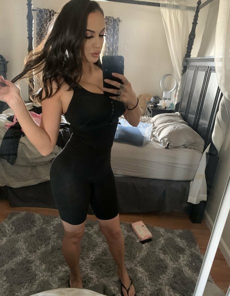 sofiryanxoxoxo nudes only fans