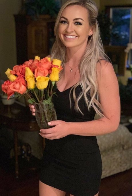 Ashley Freiberg onlyfans ass