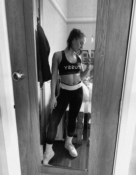 blonde midget onlyfans hd photo