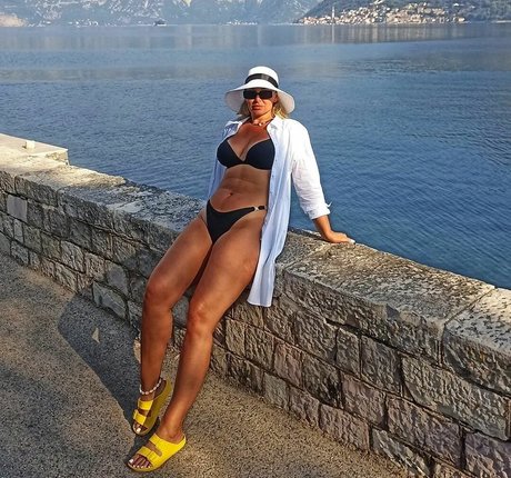 Justwoman 42 hot onlyfans