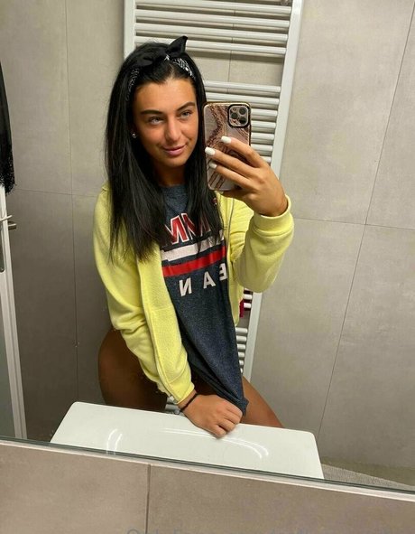 call me juliia Profile image