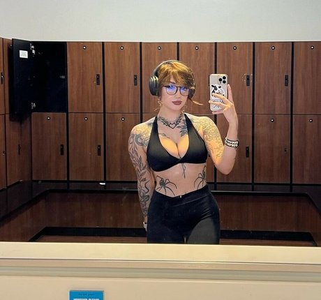 Roseredroom only fans