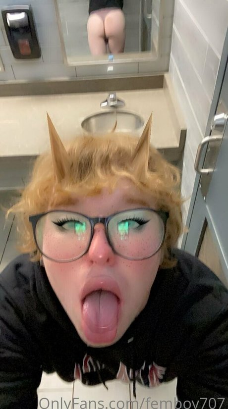femboy707 onlyfans naked